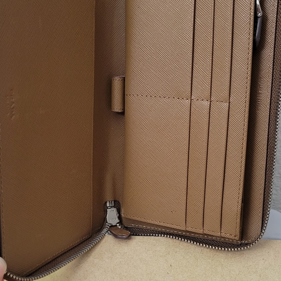 Prada LONG wallet/ check book - Picture 8 of 10